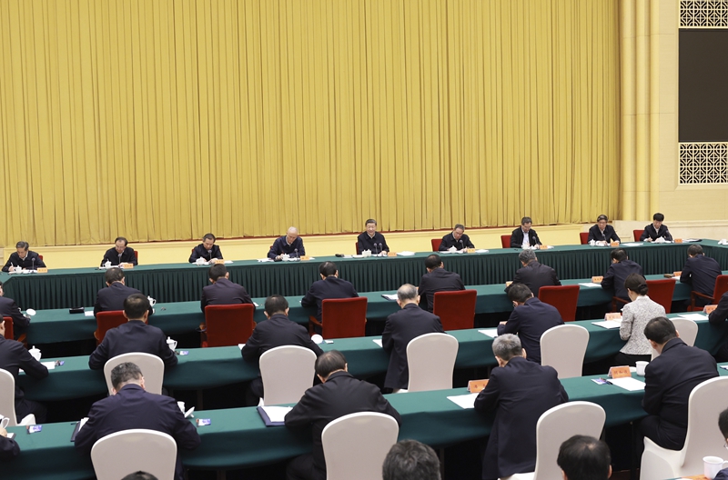4月23日下午，中共中央總書記、國家主席、中央軍委主席習(xí)近平在重慶主持召開新時代推動西部大開發(fā)座談會并發(fā)表重要講話。