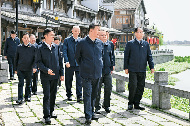 2024年3月18日至21日，中共中央總書記、國家主席、中央軍委主席習(xí)近平在湖南考察。這是19日上午，習(xí)近平在常德河街考察。